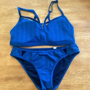 Under Armour Heat Gear 2 Piece Bikini Bathing Suit Size Small Women's